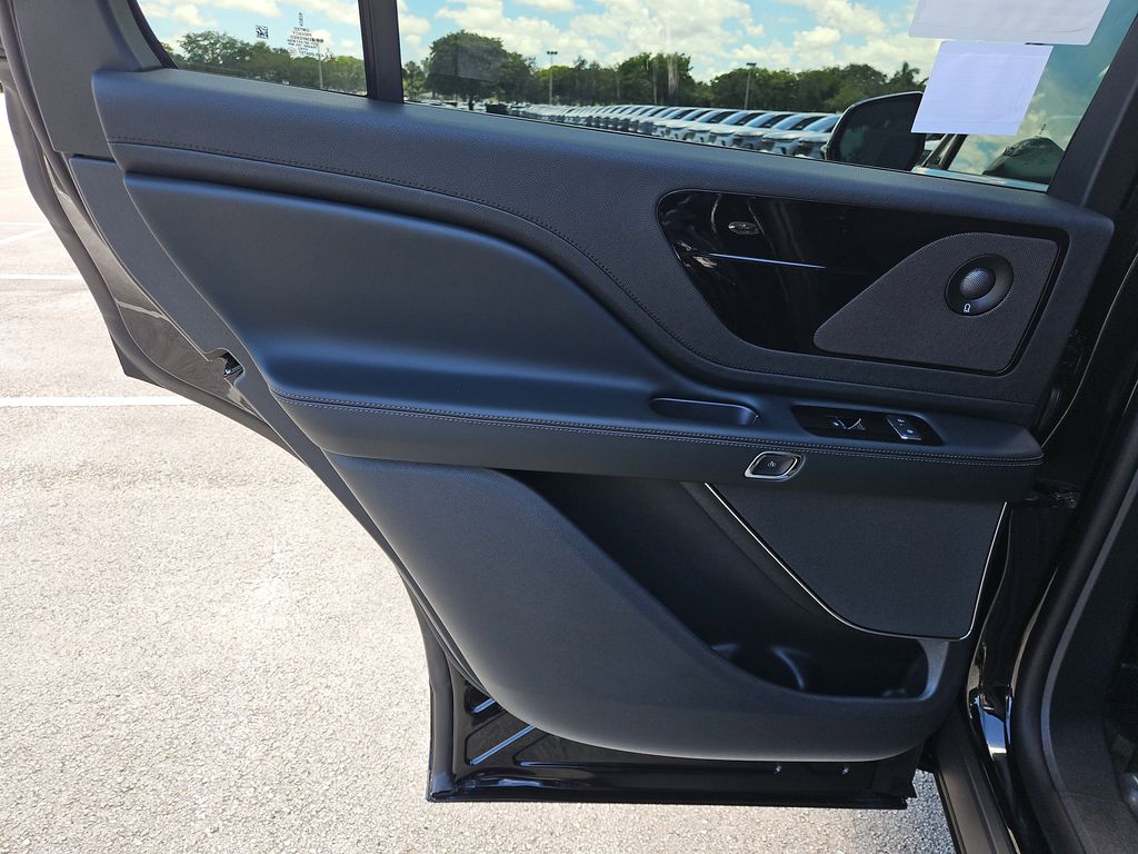 2025 Lincoln Aviator Premiere - Photo 15