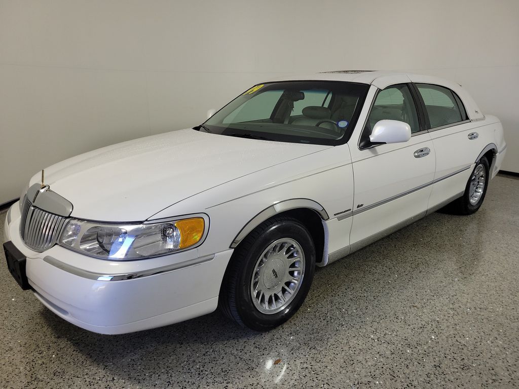 Used 1999 Lincoln Town Car CARTIER with VIN 1LNFM83W8XY602908 for sale in Coconut Creek, FL