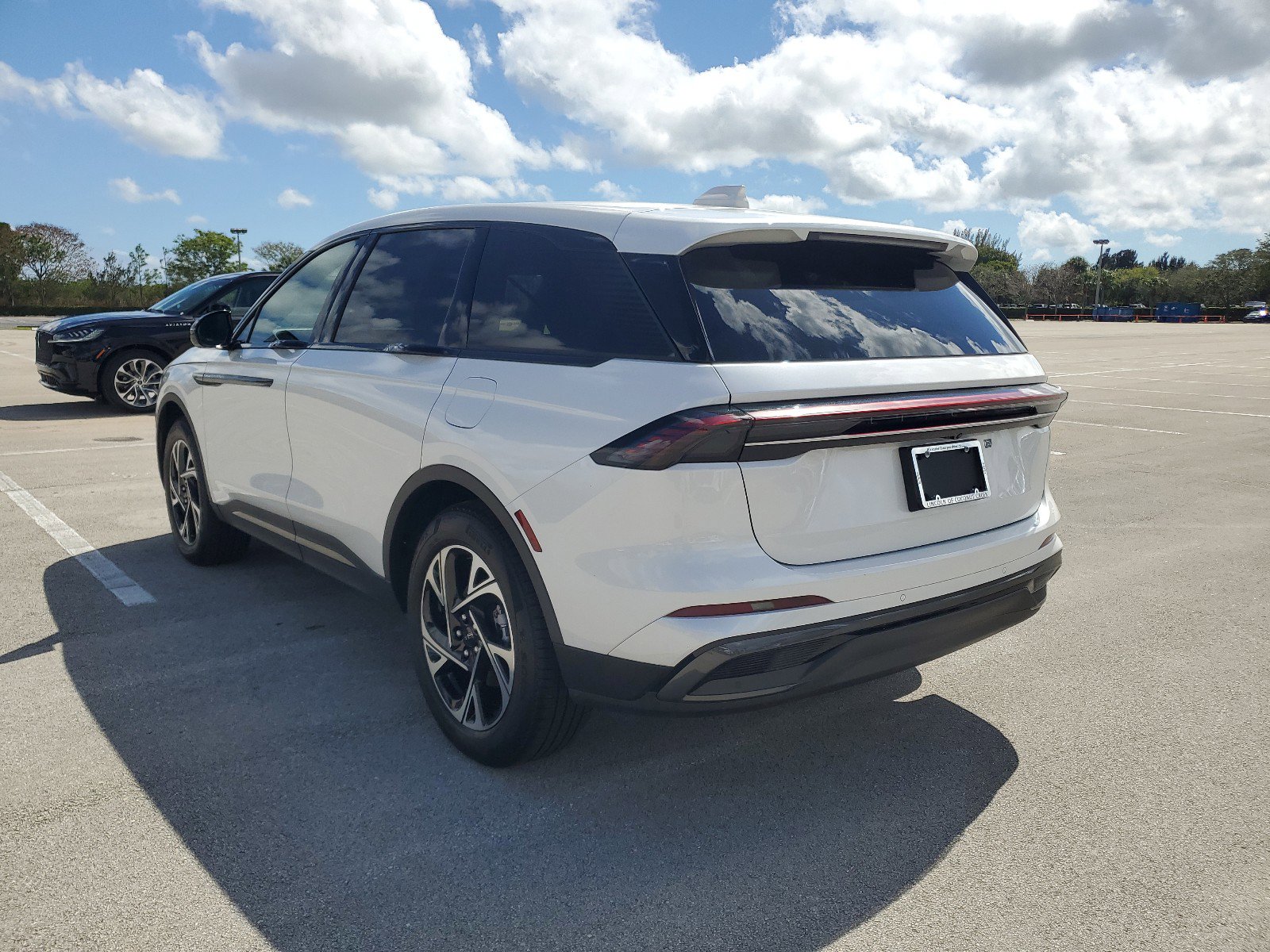 2025 Lincoln Nautilus Premiere photo 3