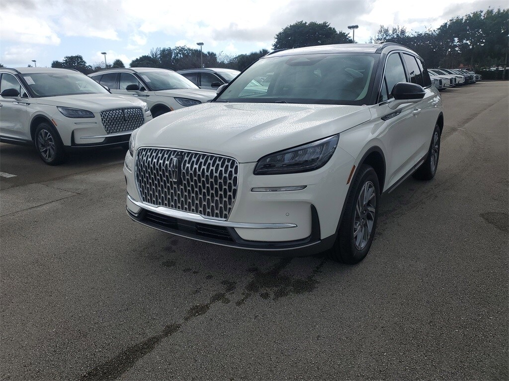 2026 Lincoln Corsair Premiere photo 2