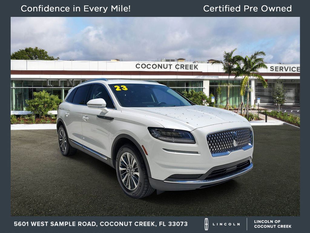 2023 Lincoln Nautilus FWD's photo