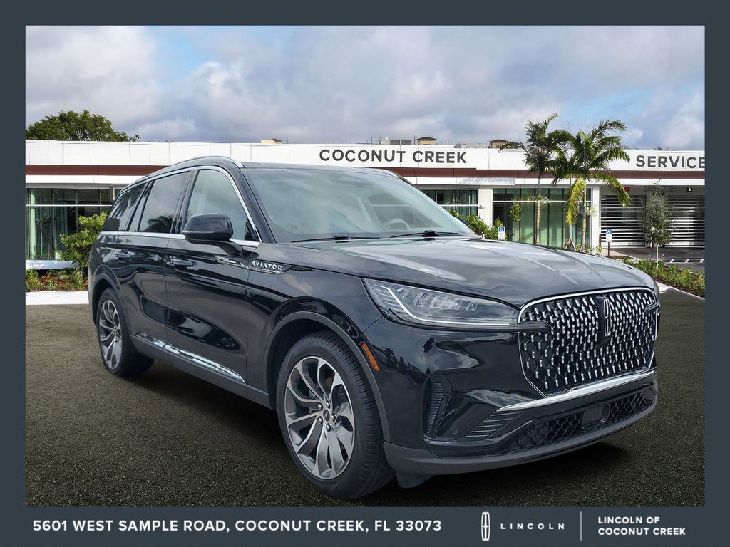 2025 Lincoln Aviator Premiere RWD's photo