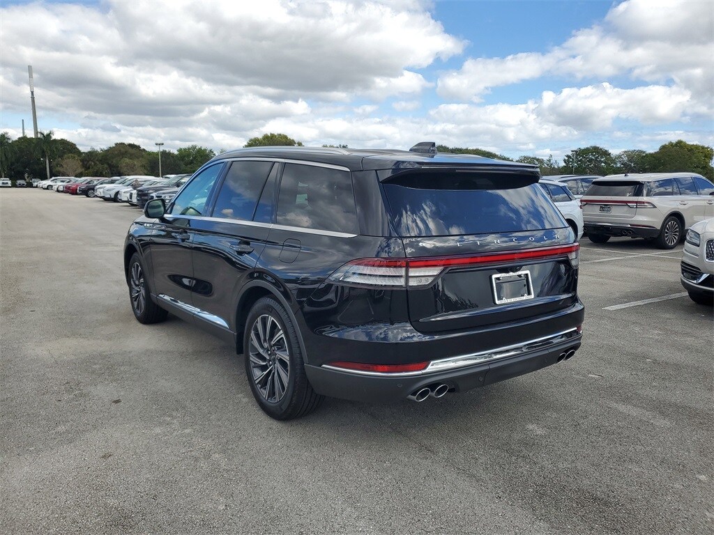 2026 Lincoln Aviator Premiere photo 3