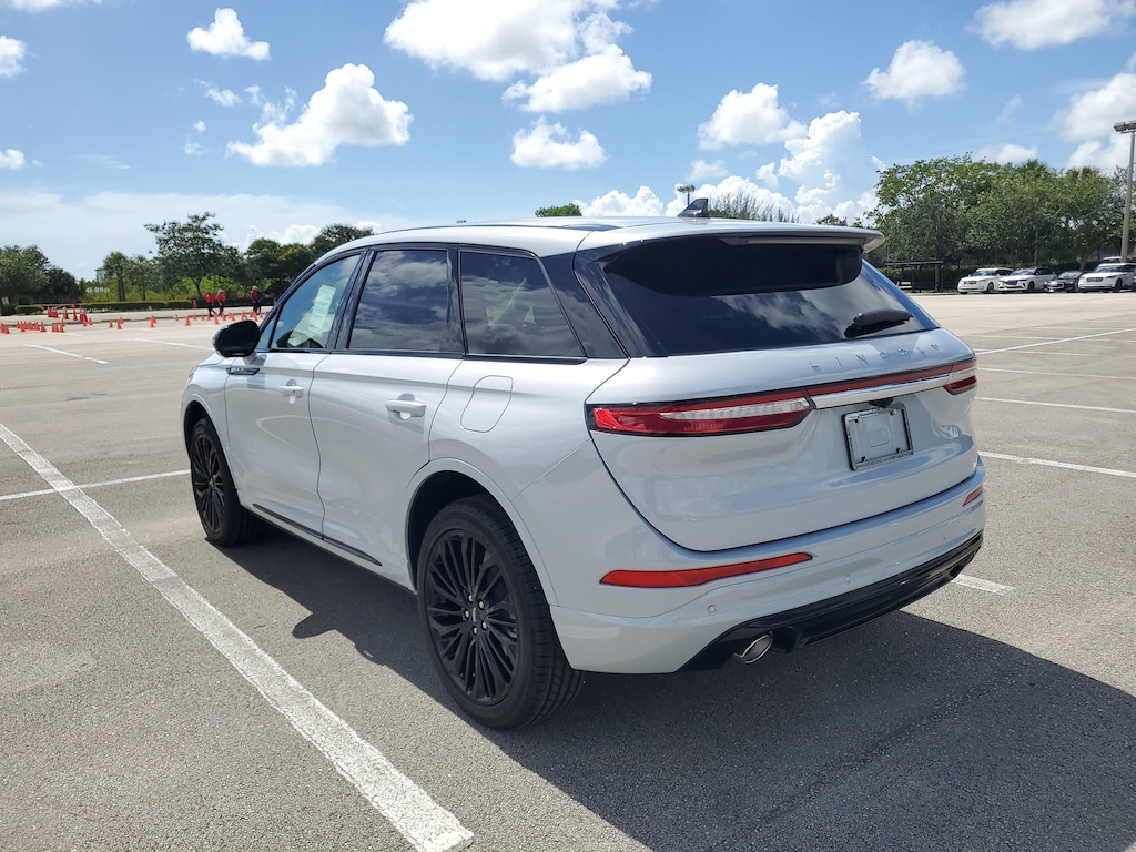 New 2025 Lincoln Corsair Premiere SUV