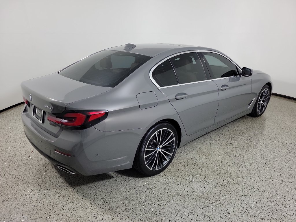 2021 BMW 5 Series 4