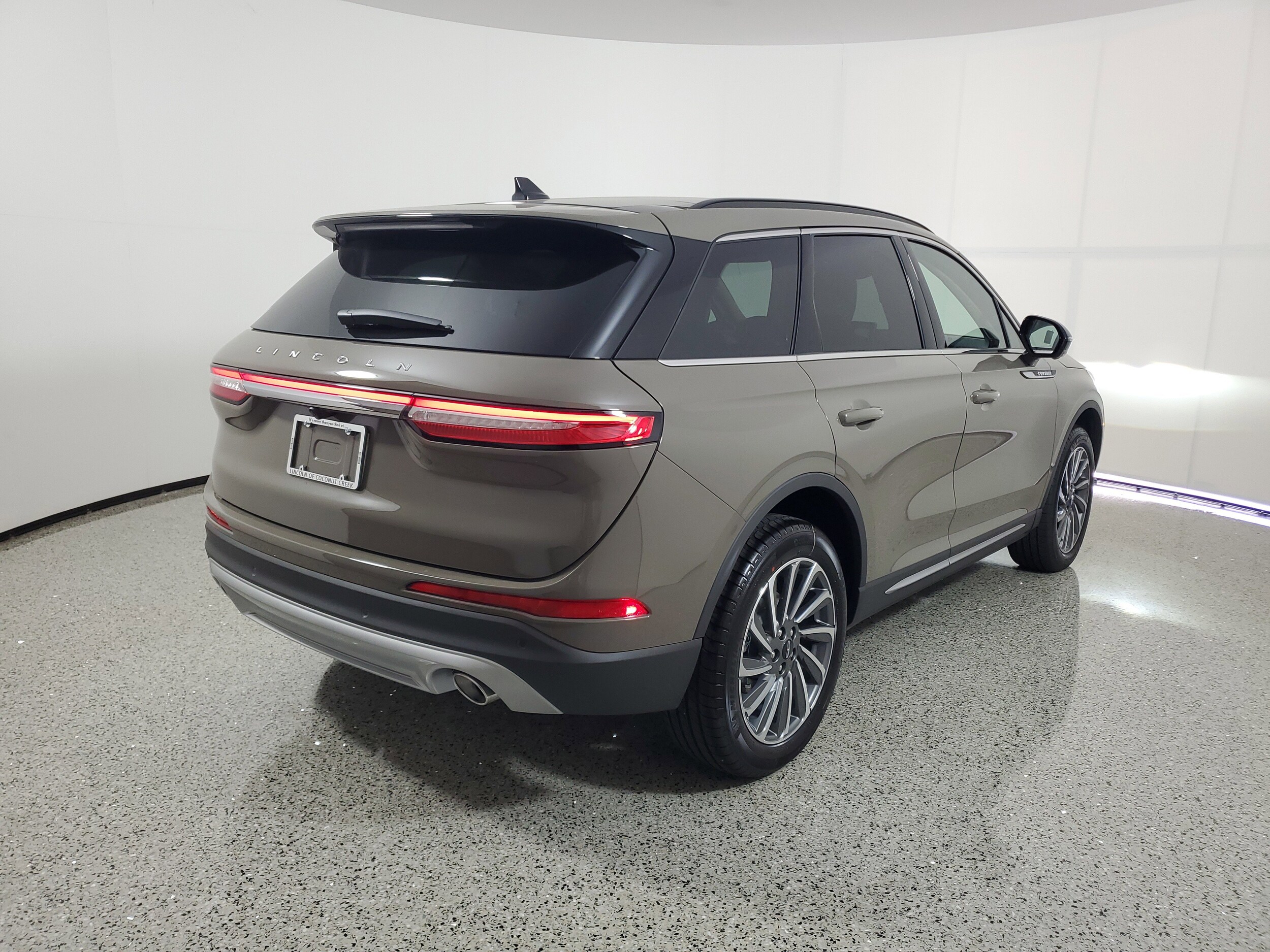 2025 Lincoln Corsair Reserve photo 3