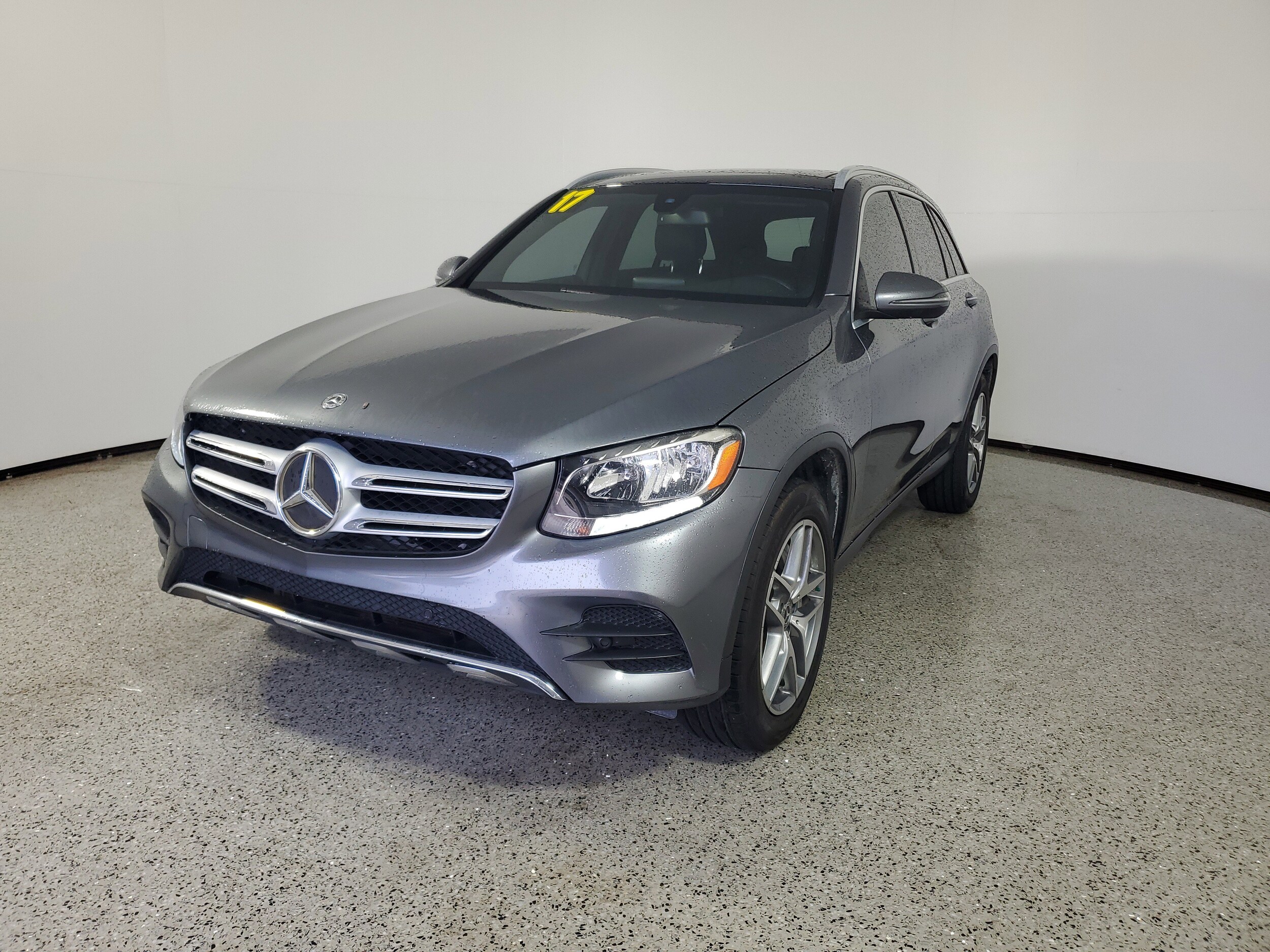 2017 Mercedes Benz GLC 300 photo 2
