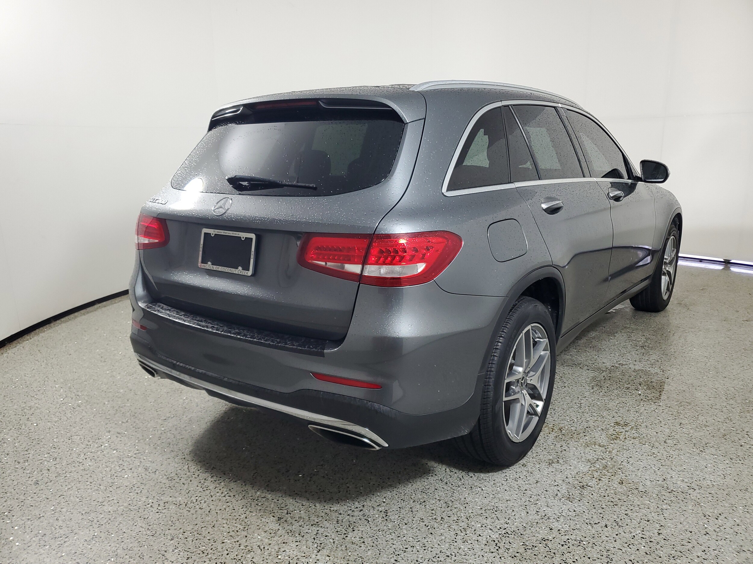 2017 Mercedes Benz GLC 300 photo 4