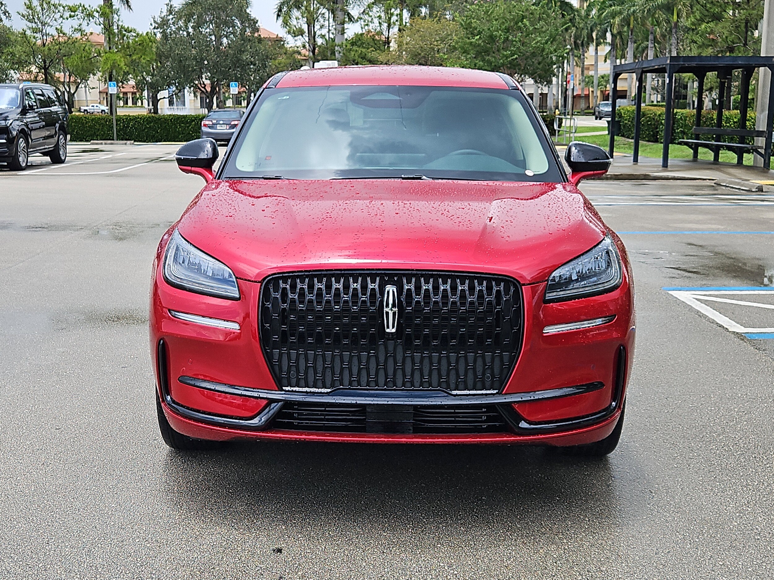 2025 Lincoln Corsair Premiere photo 2