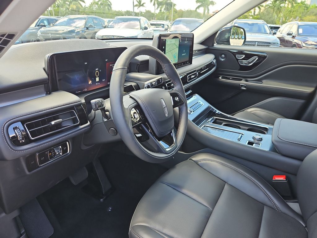2025 Lincoln Aviator Premiere - Photo 16