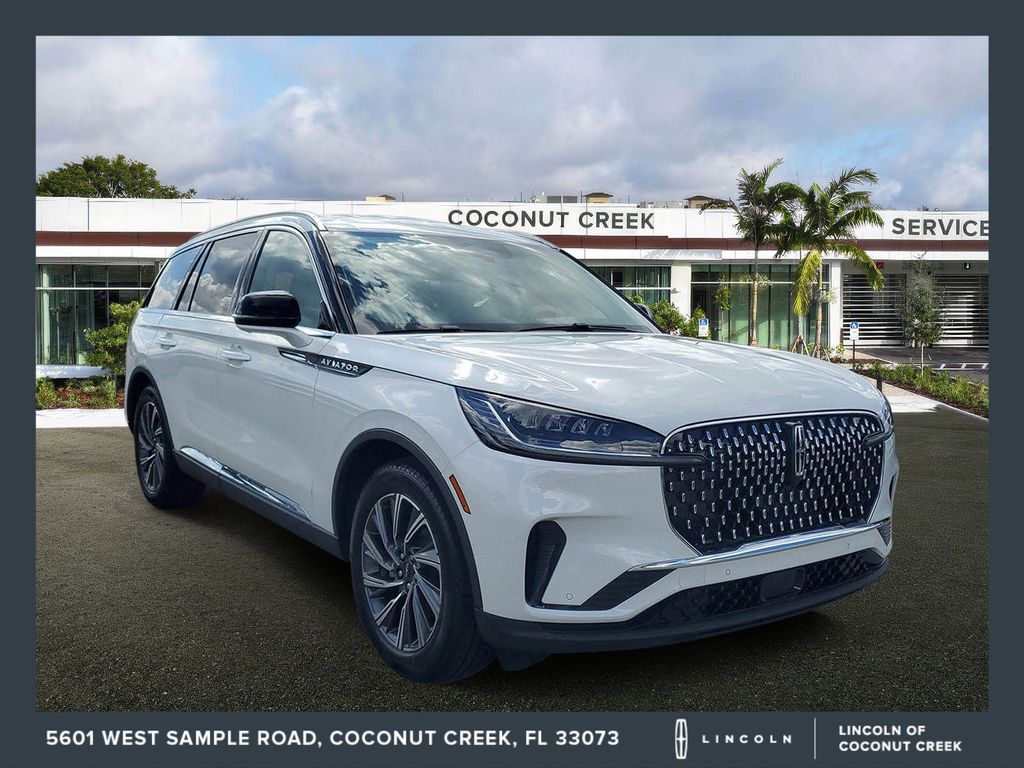 2026 Lincoln Aviator Premiere RWD's photo