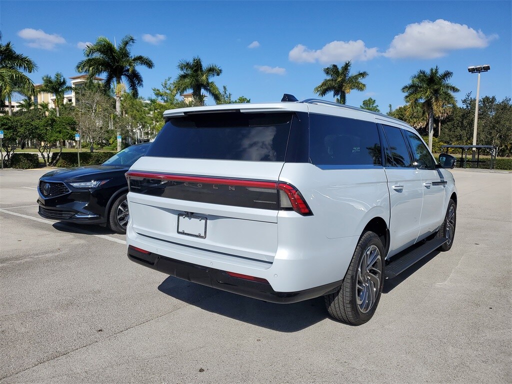 2025 Lincoln Navigator L Reserve photo 4