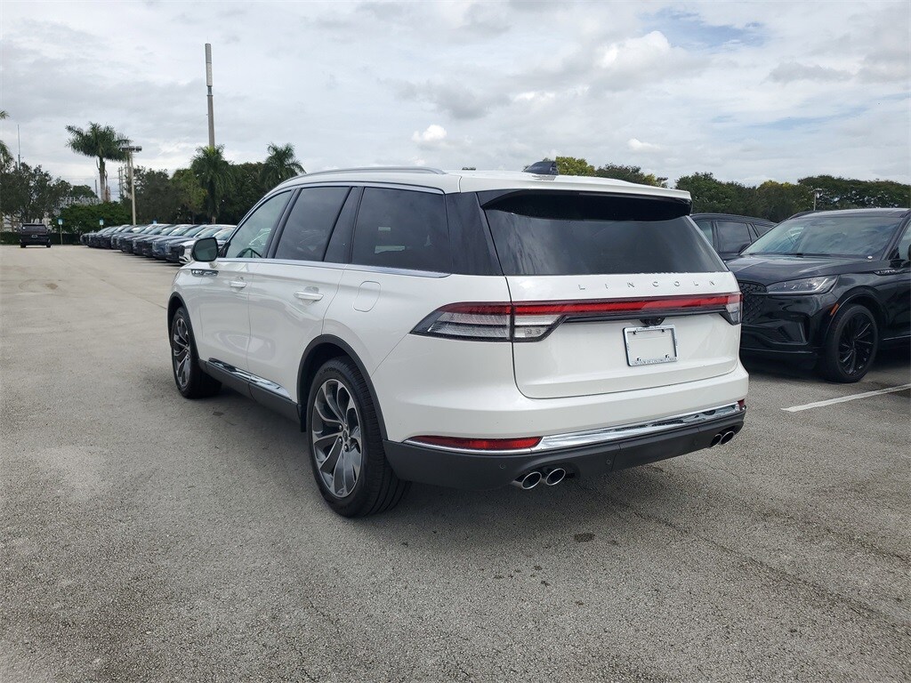 2026 Lincoln Aviator Reserve photo 3