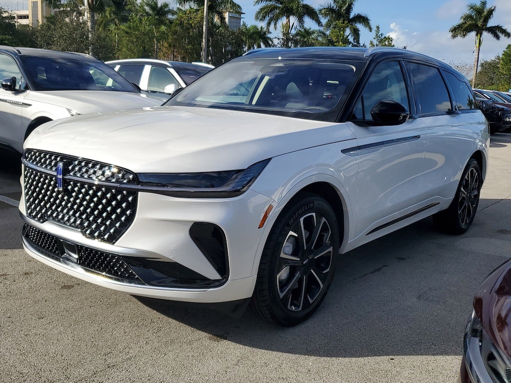 New 2025 Lincoln Nautilus Reserve SUV
