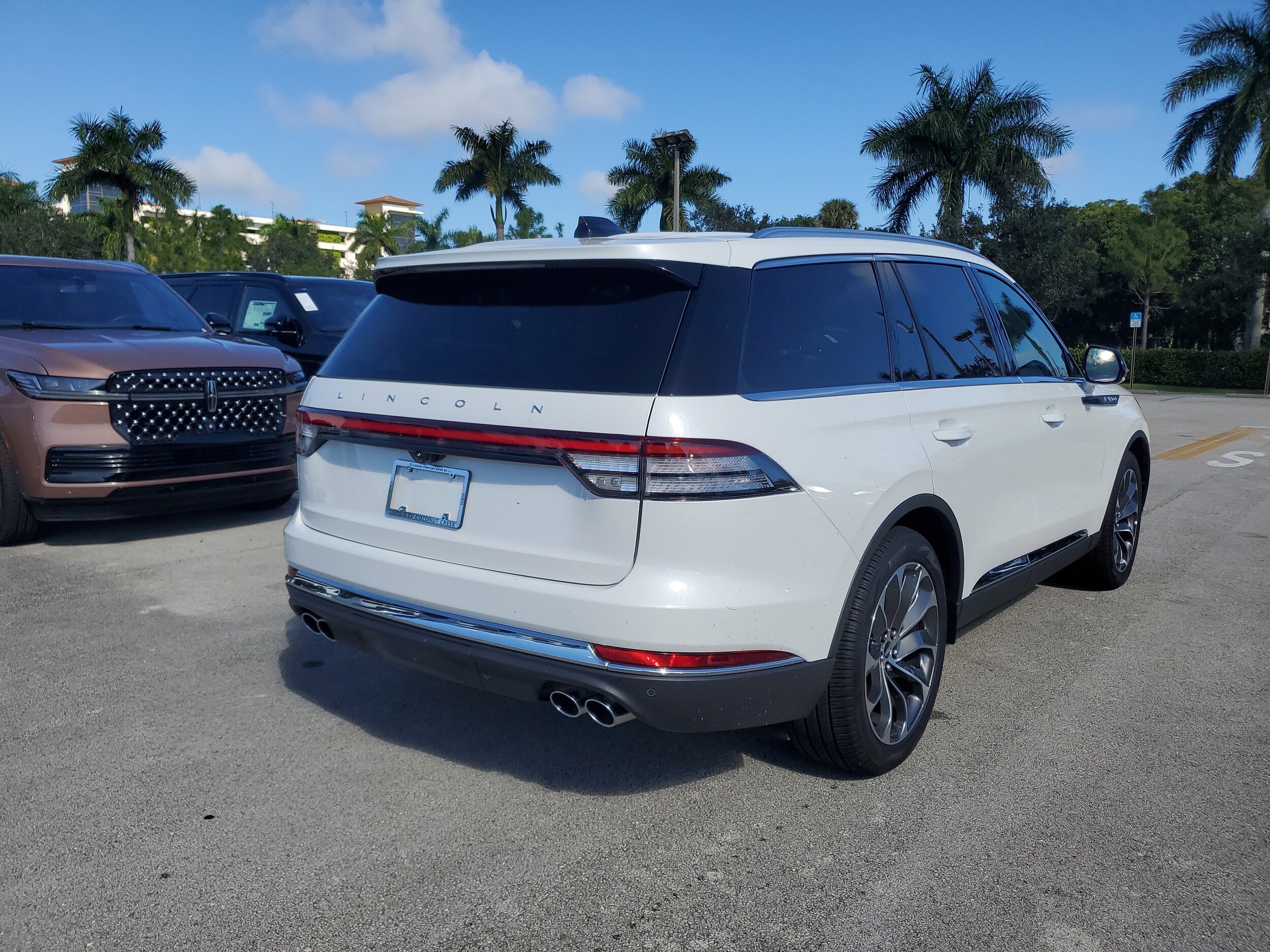 2025 Lincoln Aviator Premiere photo 4