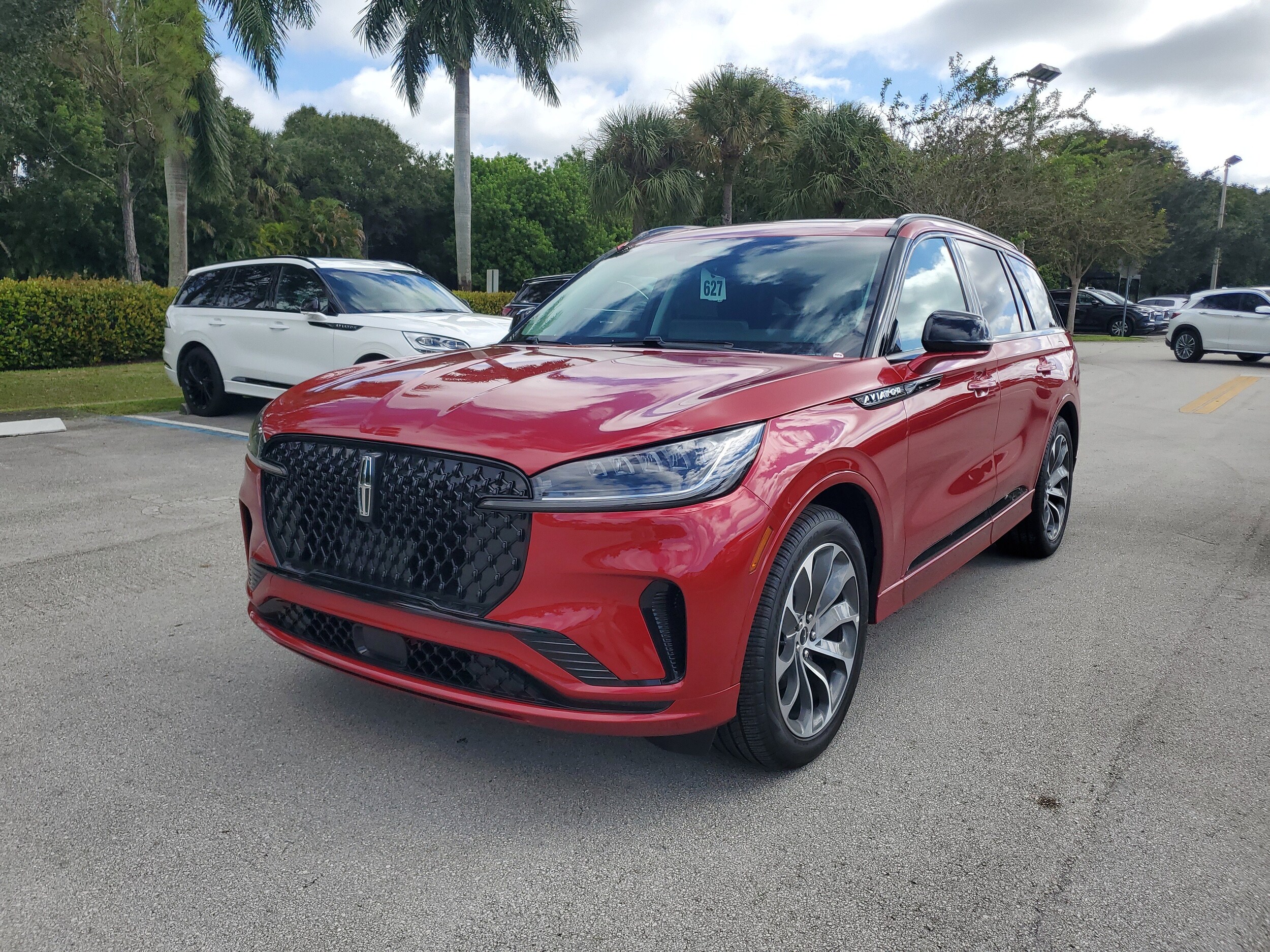 2025 Lincoln Aviator Premiere photo 2