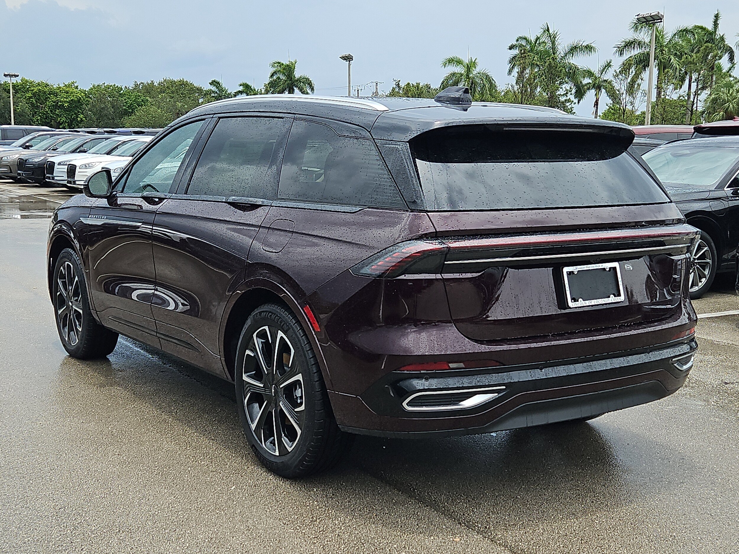 2025 Lincoln Nautilus Reserve photo 4