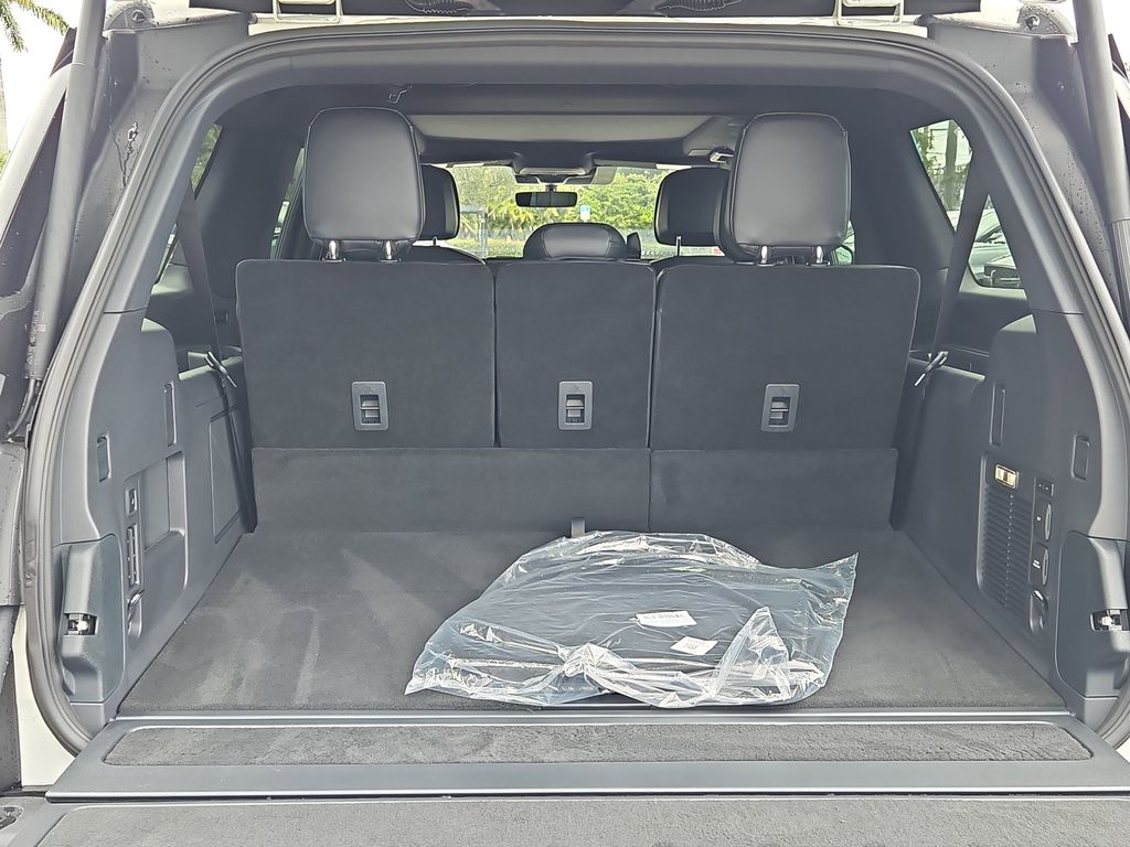 2025 Lincoln Navigator Reserve L - Photo 8