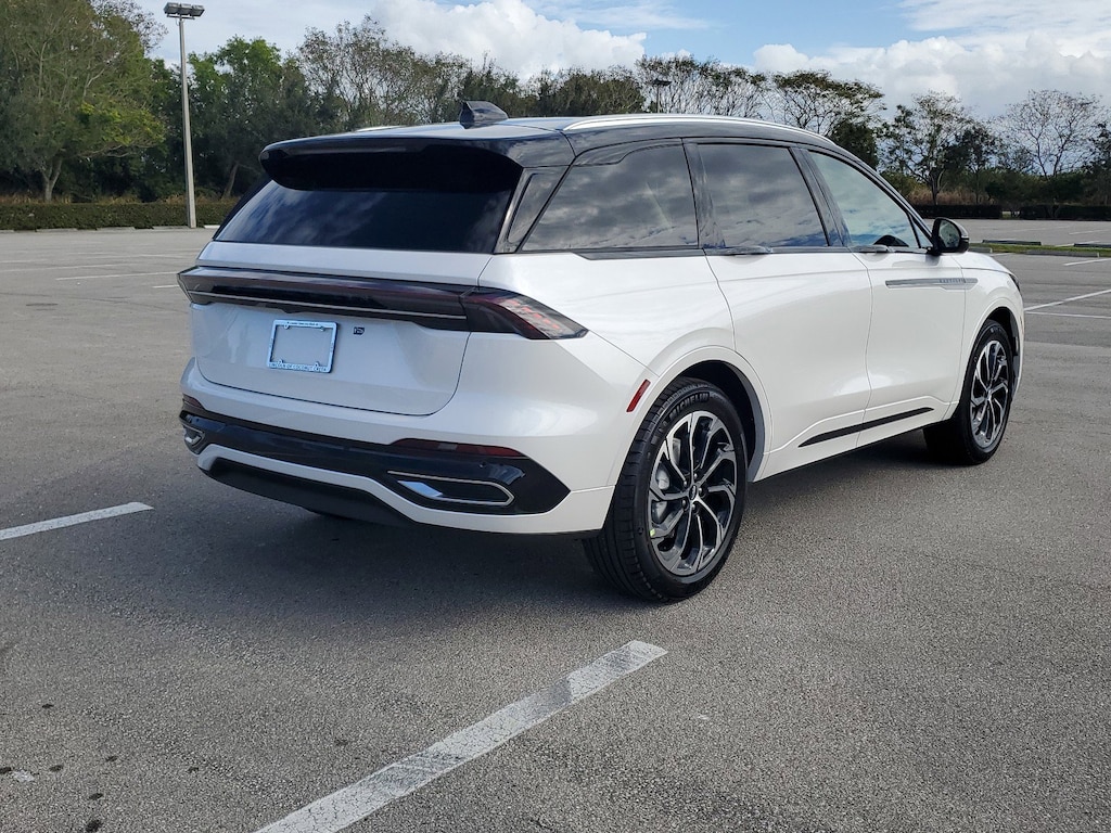 New 2025 Lincoln Nautilus Reserve SUV