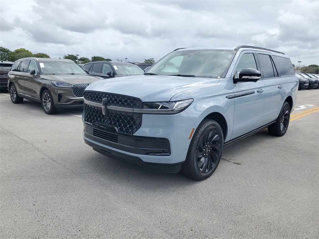 New 2025 Lincoln Navigator L Reserve SUV