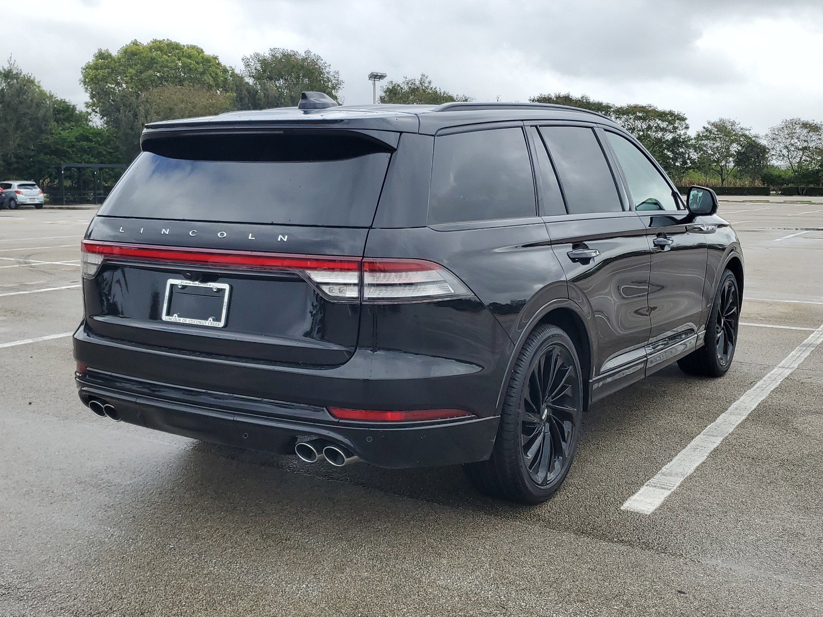2025 Lincoln Aviator Reserve photo 4