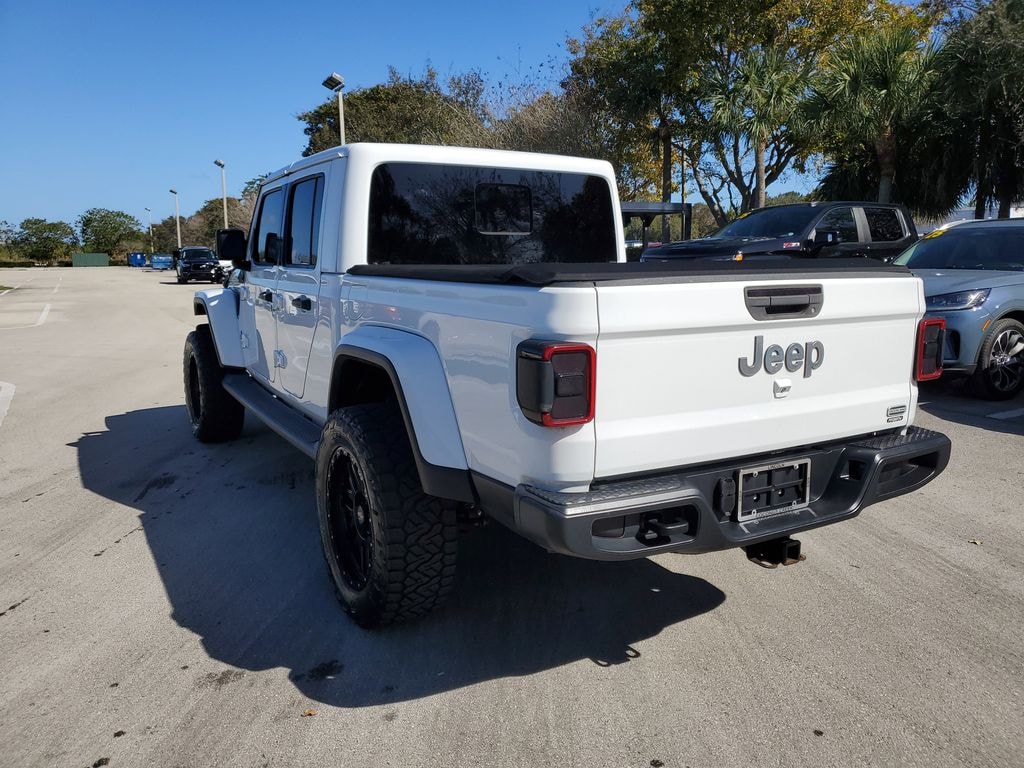 Used 2020 Jeep Gladiator Overland Truck
