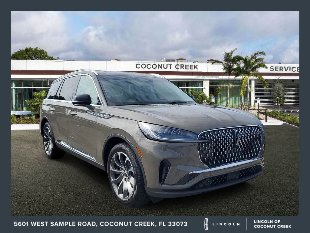 2025 Lincoln Aviator Premiere RWD's photo