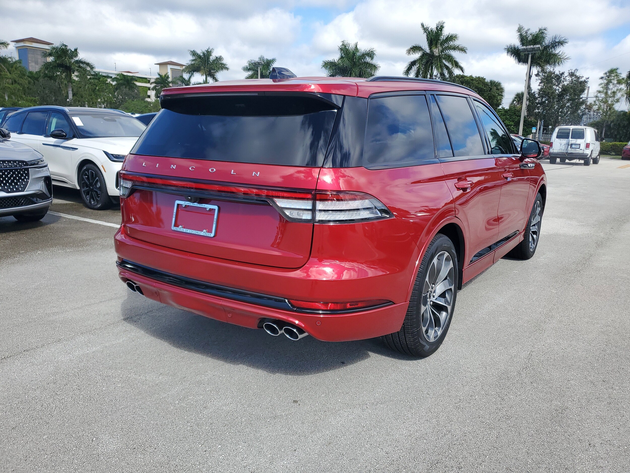 2025 Lincoln Aviator Premiere photo 3