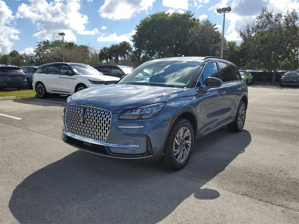 2026 Lincoln Corsair Premiere photo 2