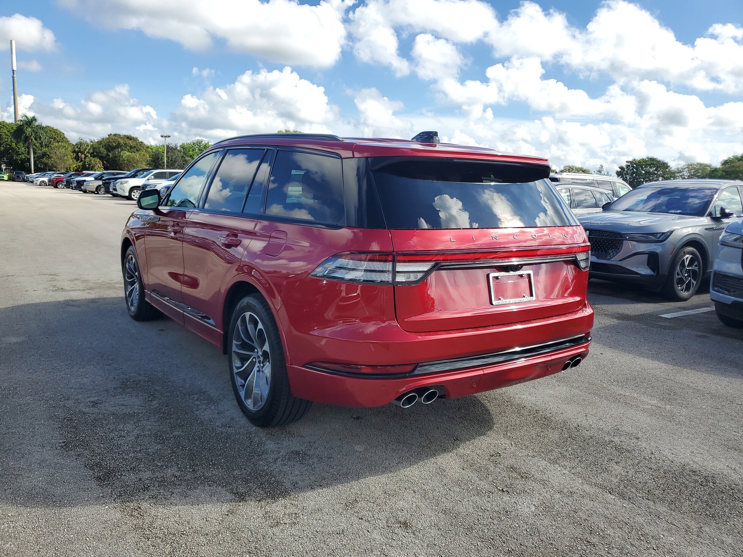 2025 Lincoln Aviator Premiere photo 3