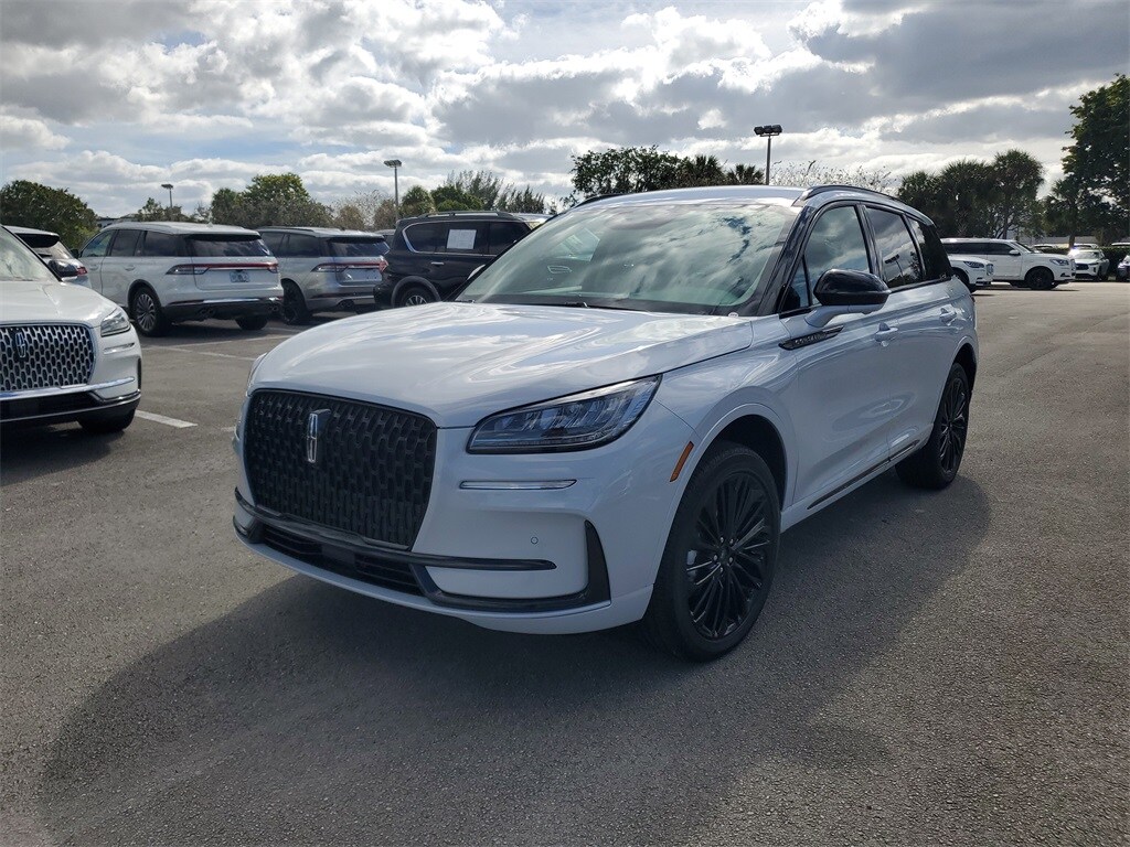 2026 Lincoln Corsair Premiere photo 2