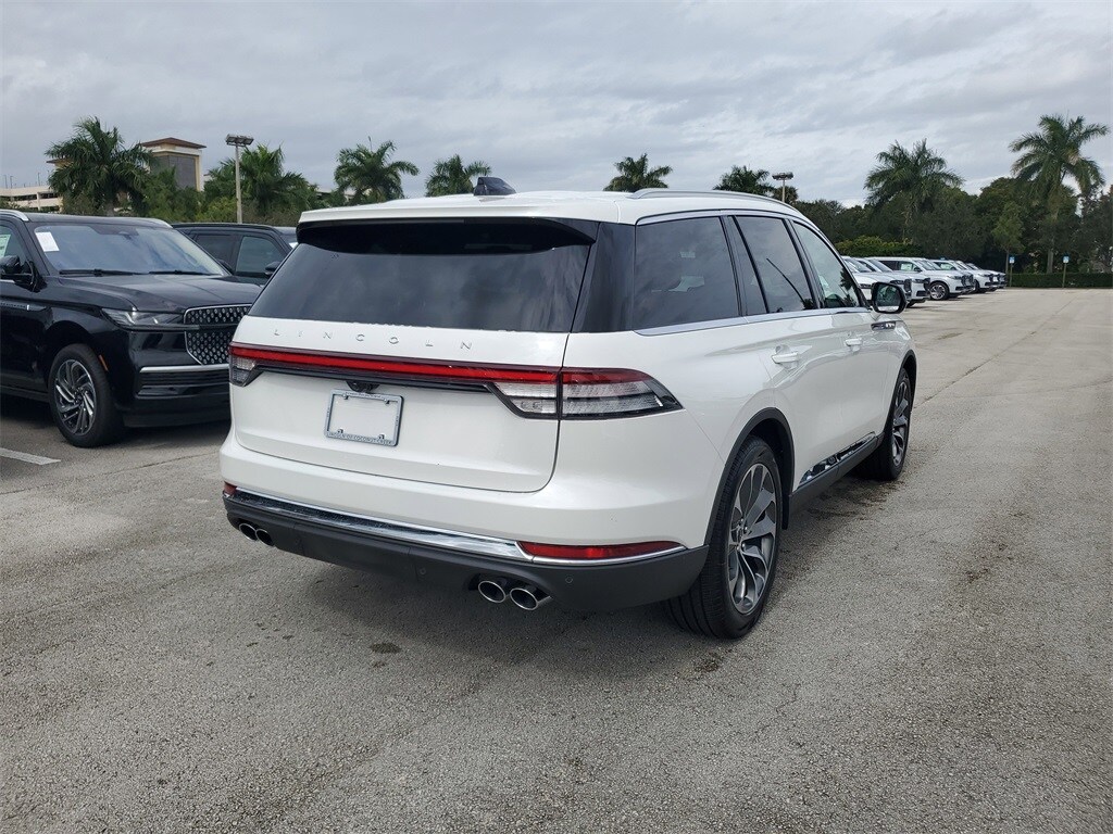 2026 Lincoln Aviator Reserve photo 4