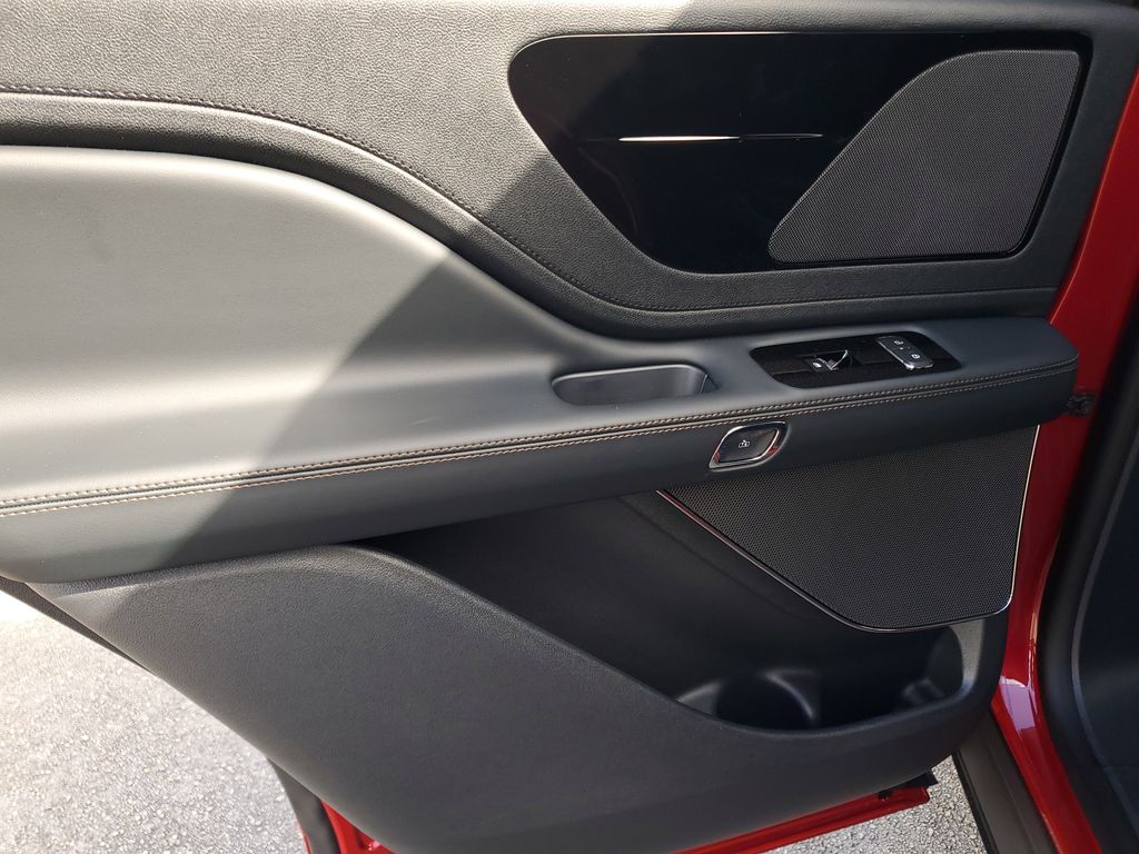 2025 Lincoln Aviator Premiere - Photo 9