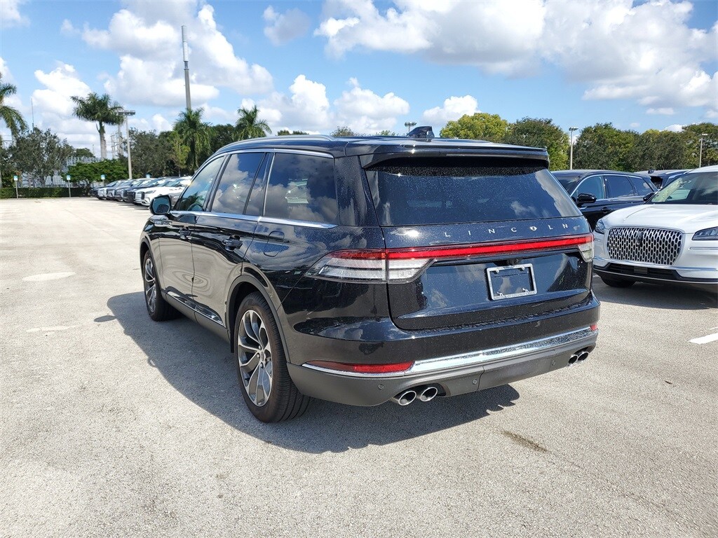 2025 Lincoln Aviator Reserve photo 3