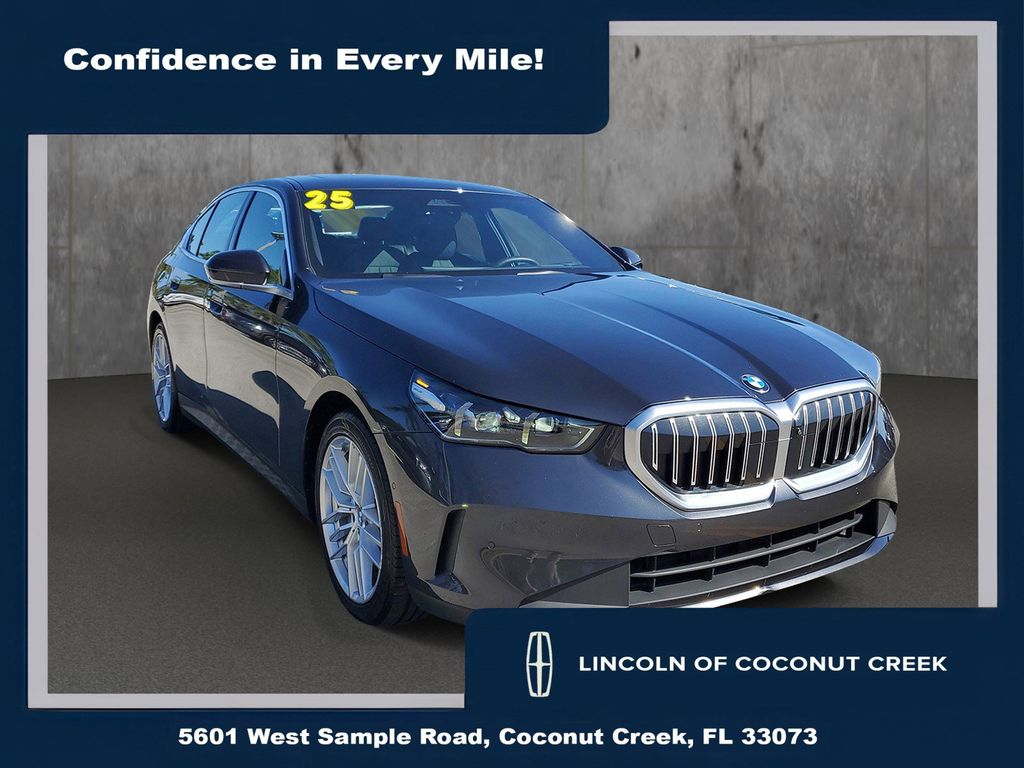 2025 BMW 5 Series 530i