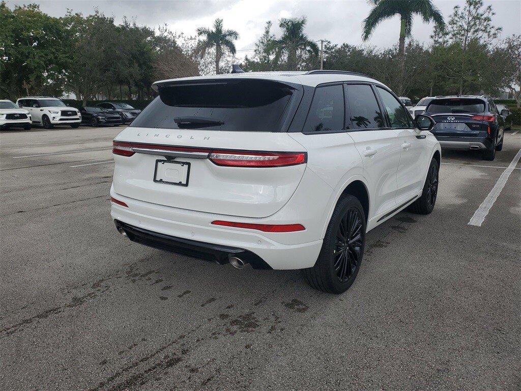 2026 Lincoln Corsair Premiere photo 4