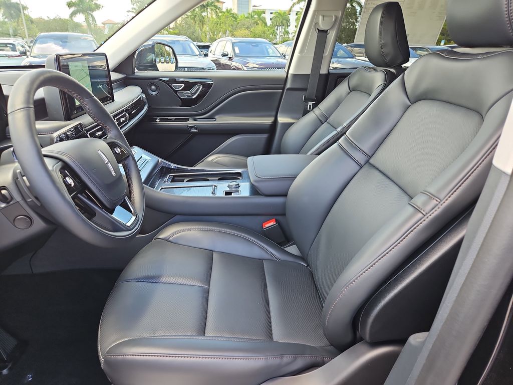 2025 Lincoln Aviator Premiere - Photo 17
