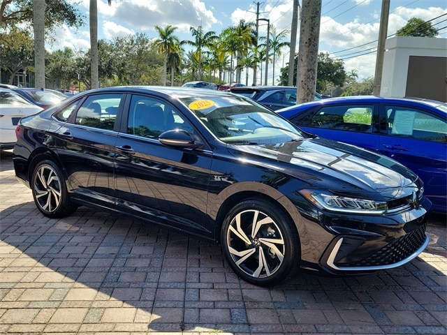 2025 Volkswagen Jetta SEL's photo