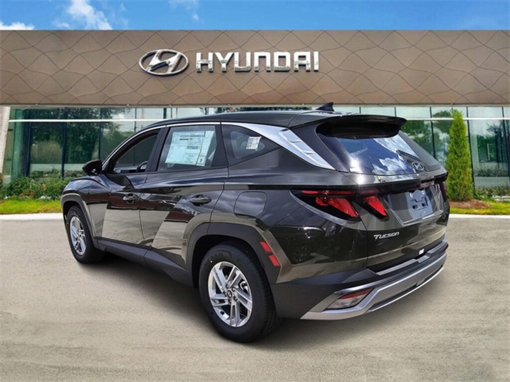 Certified 2025 Hyundai Tucson SE SUV