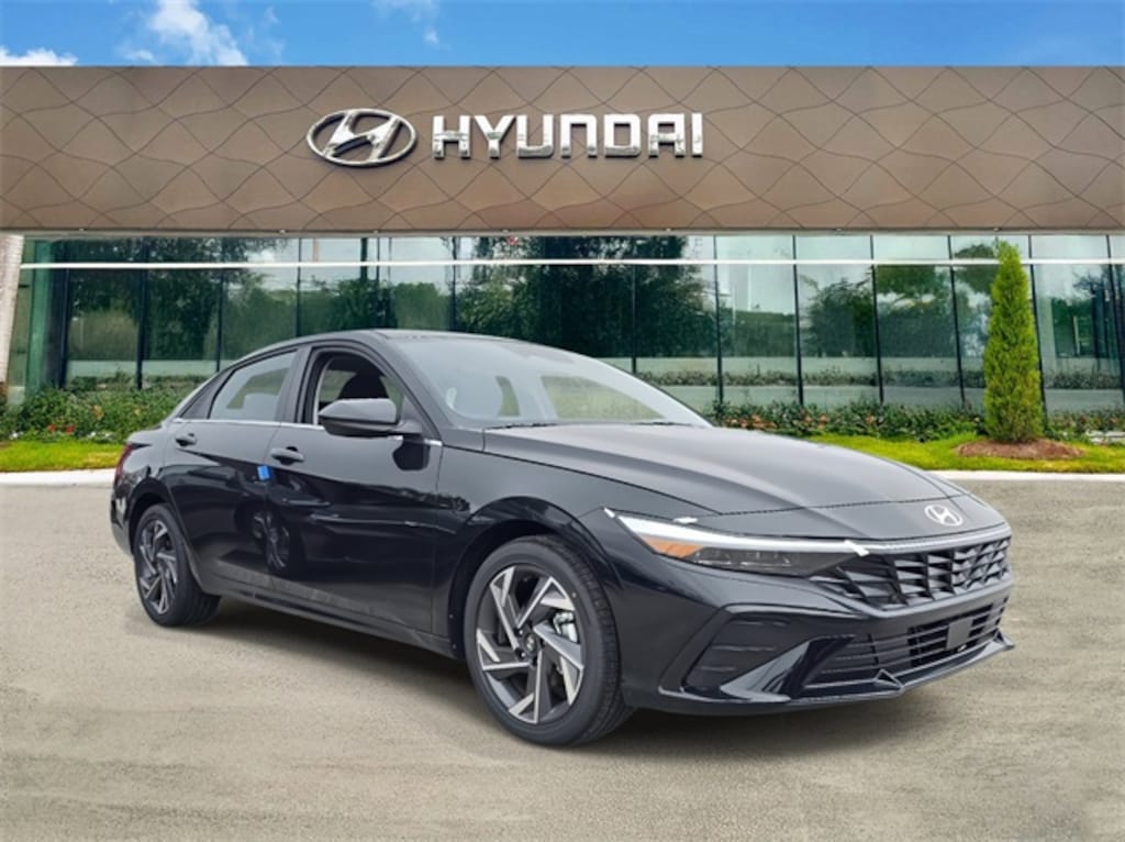 Certified 2025 Hyundai Elantra SEL Convenience Sedan
