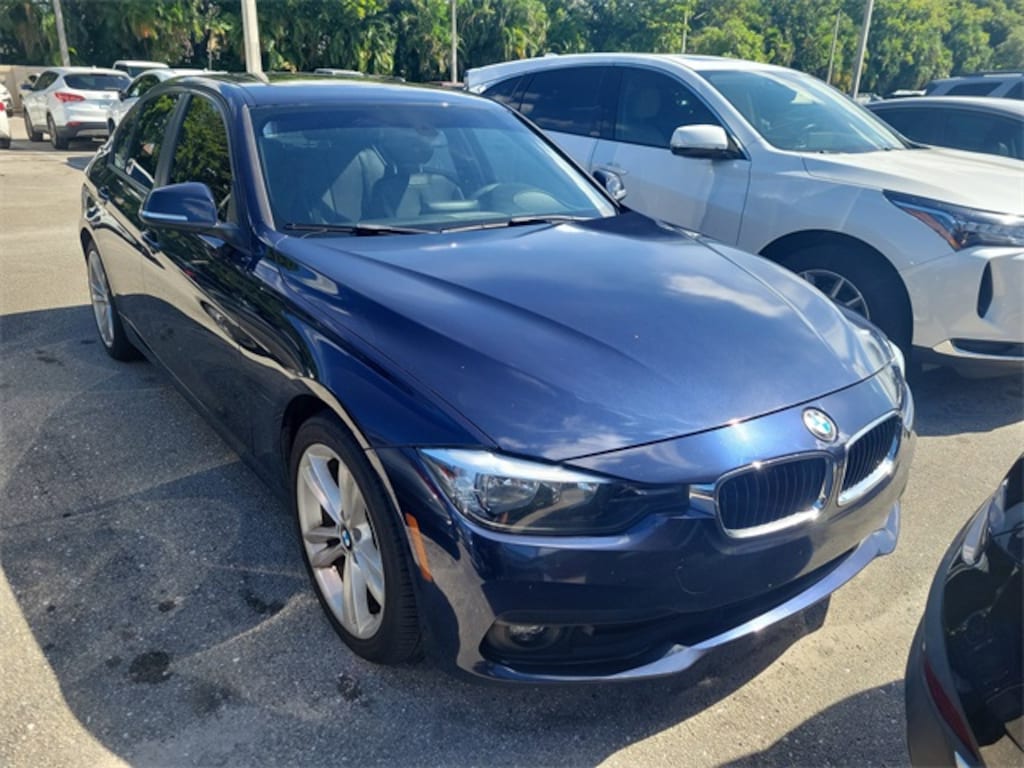 Used 2016 BMW 320i  Sedan