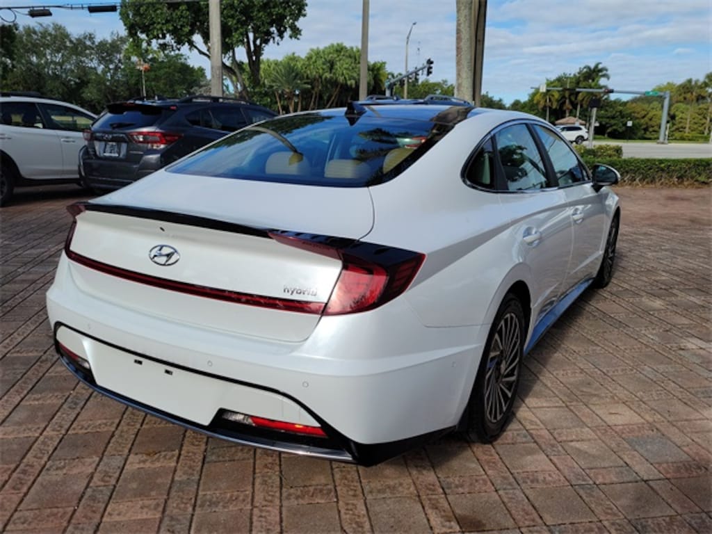 Used 2022 Hyundai Sonata Hybrid Limited Sedan