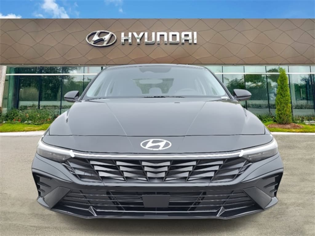 Certified 2025 Hyundai Elantra SEL Convenience Sedan
