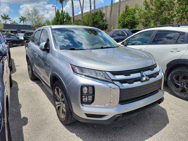2020 Mitsubishi Outlander Sport 2.0 SE 2WD CVT's photo