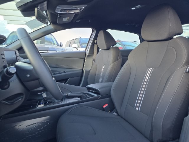 2026 Hyundai Elantra Blue - Photo 11