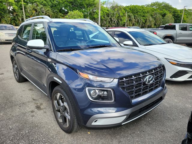 2023 Hyundai Venue Limited IVT's photo