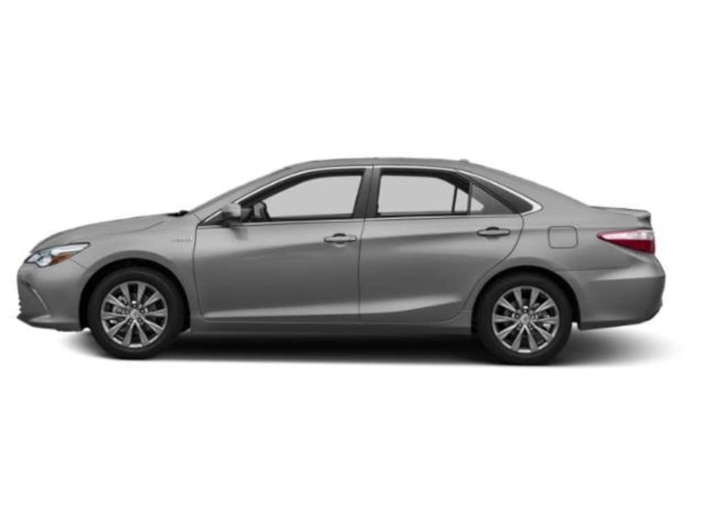 Used 2015 Toyota Camry Hybrid LE Sedan