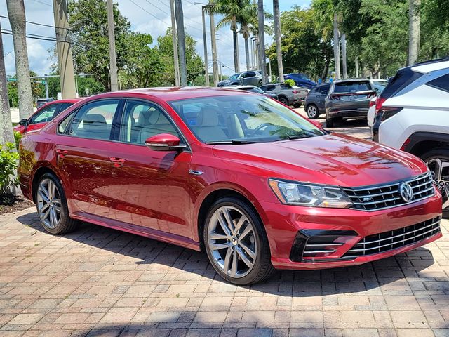 2018 Volkswagen Passat R-Line