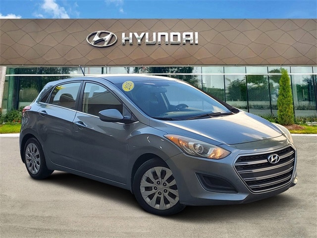 2016 Hyundai Elantra GT Base's photo