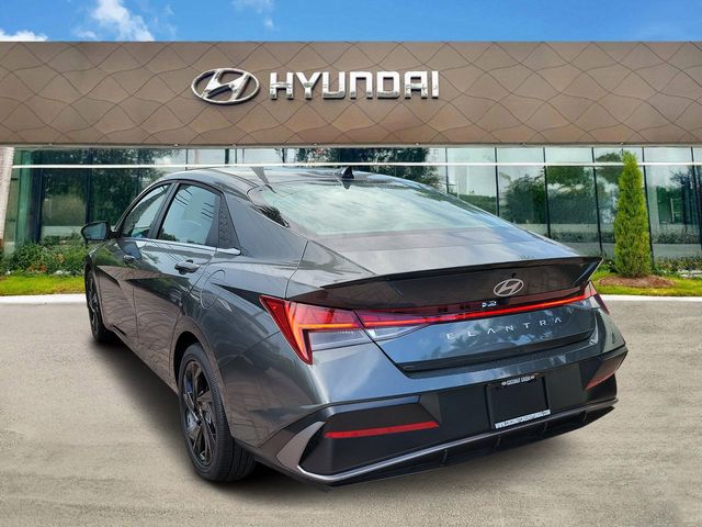 2026 Hyundai Elantra SEL - Photo 3